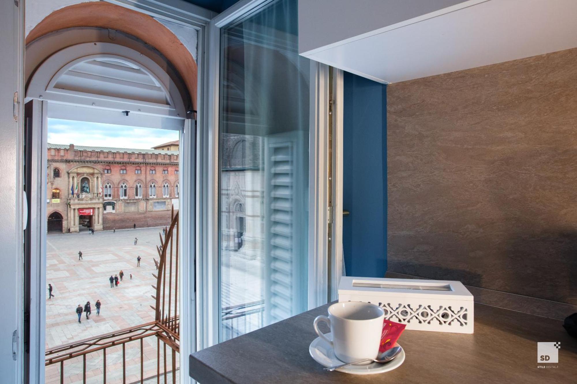 Urbanicooh Asinelli - Balcony On Piazza Maggiore Bologna Buitenkant foto